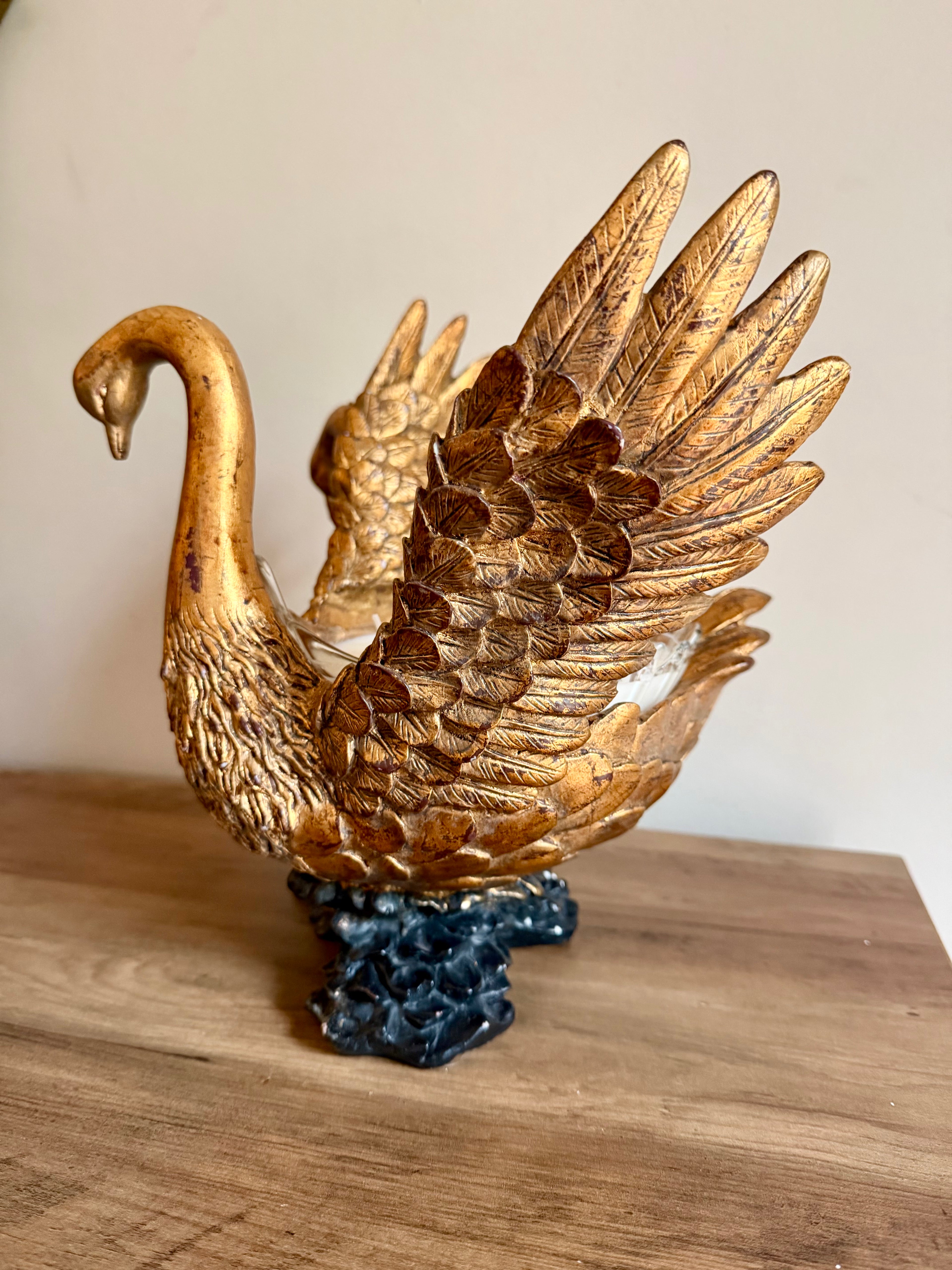 Double swan jardenire rare candle ￼